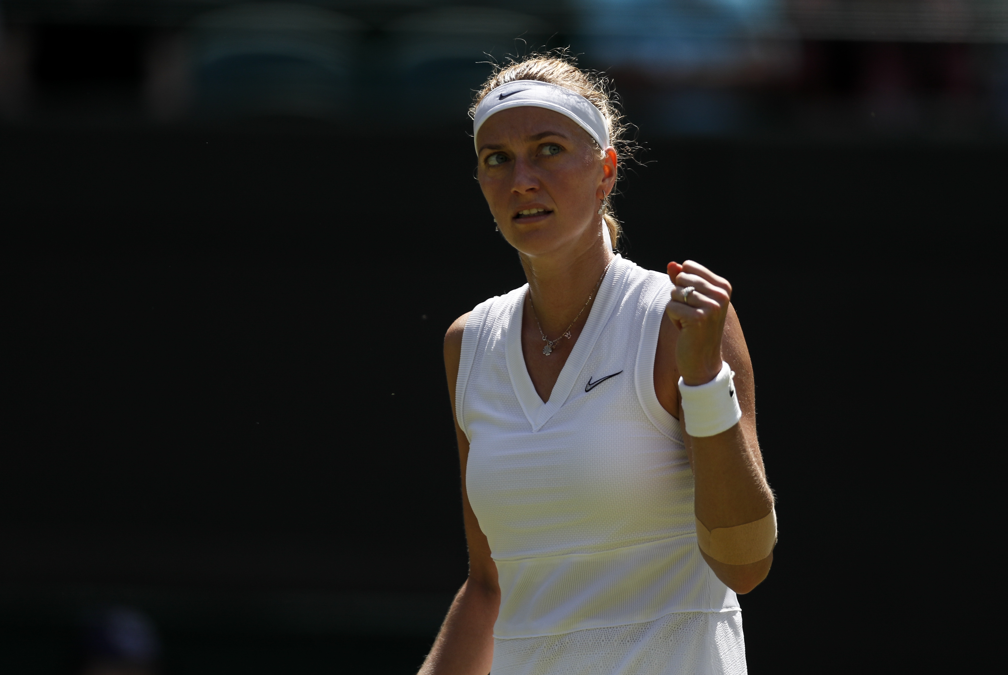 开云-包含科维托娃在曼联比赛中势不可挡，出色防守引发热议！的词条